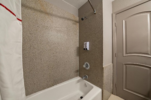 Red Roof Inn Los Angeles - Bellflower image 3