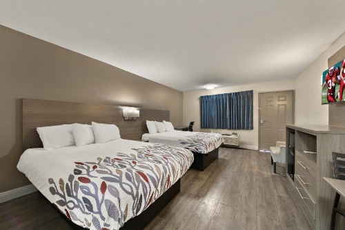 Red Roof Inn Los Angeles - Bellflower image 9